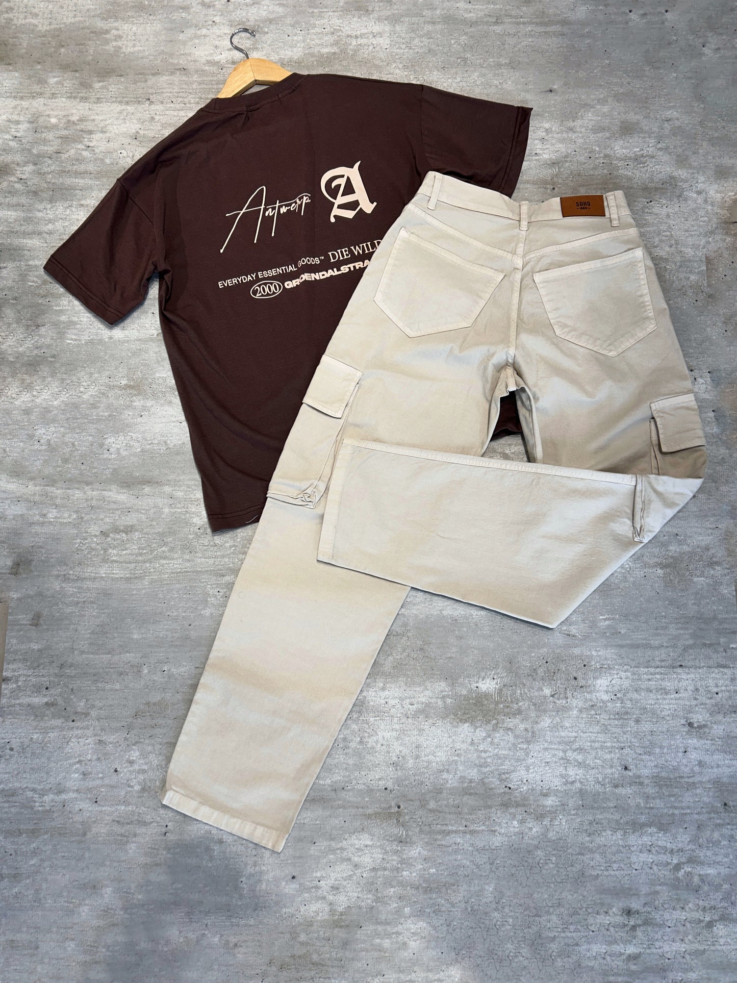 Remera chocolate estampada (espalda)