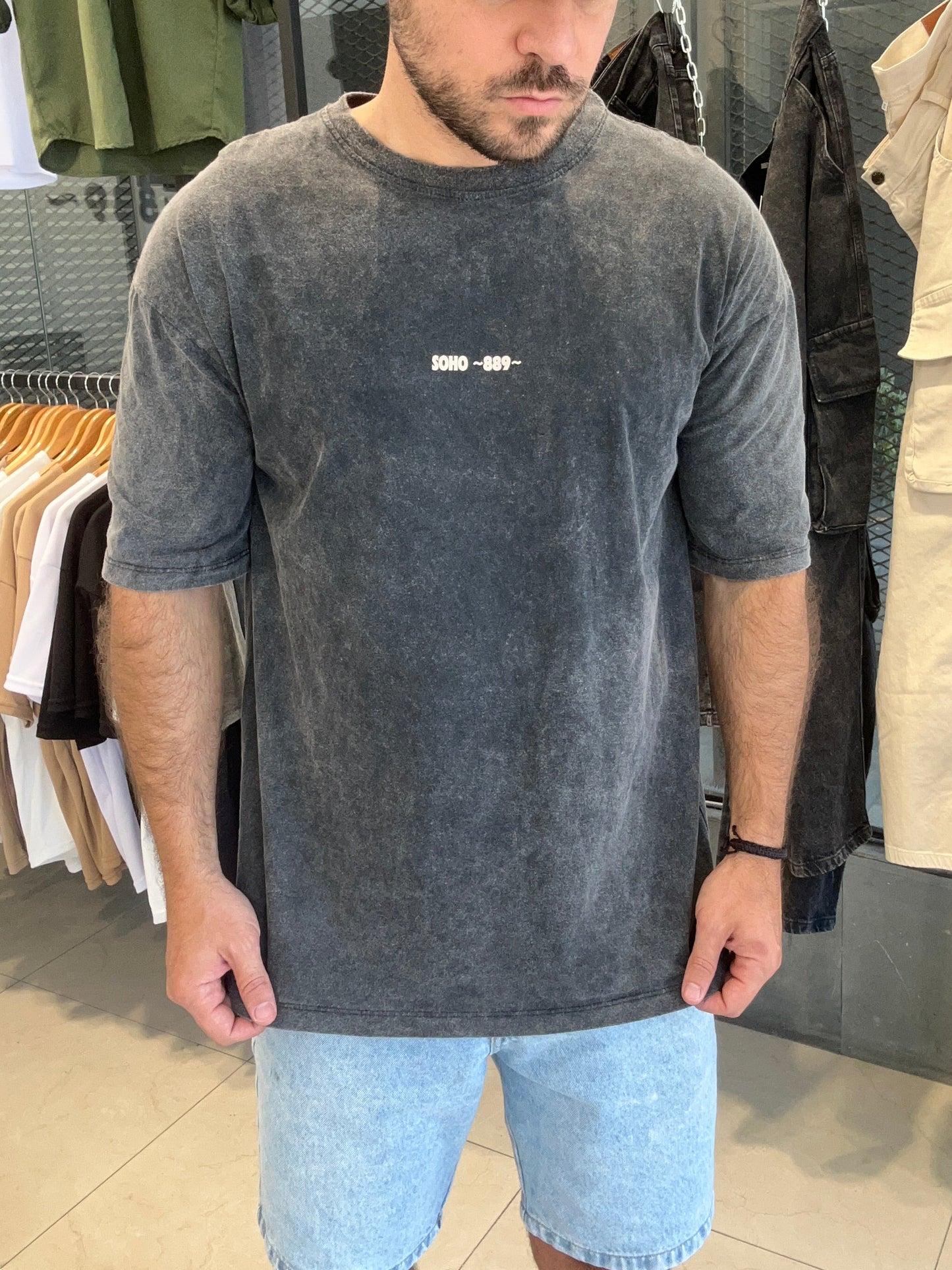 Remera gris lavada (LISA ATRÁS)