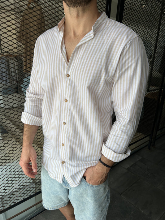 Camisa de lino a rayas beige / blanco