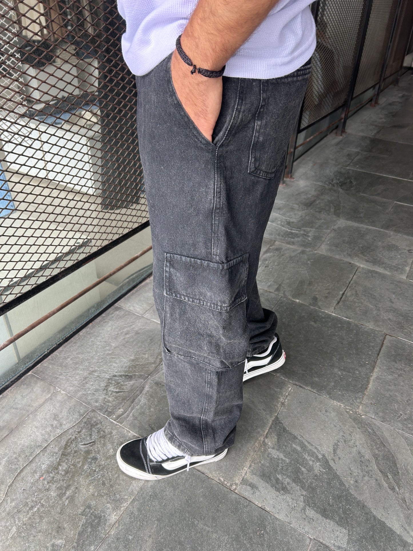 Cargo baggy black gastado