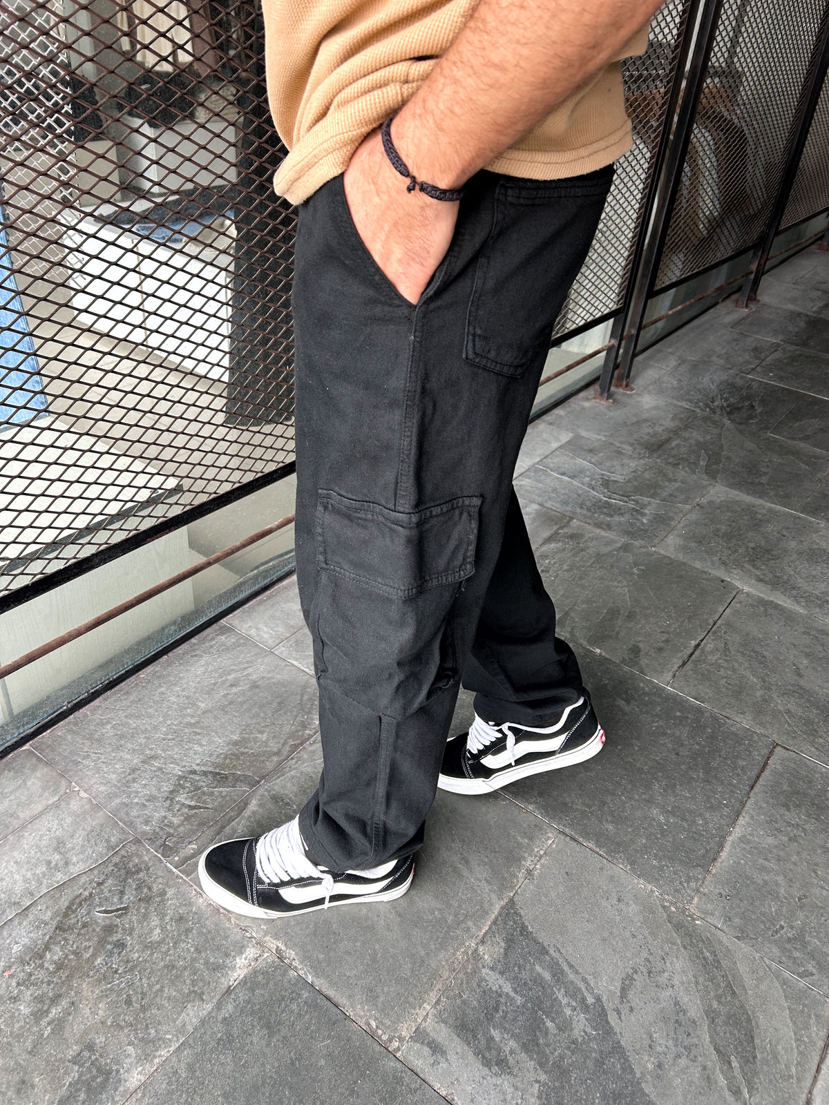Cargo baggy negro