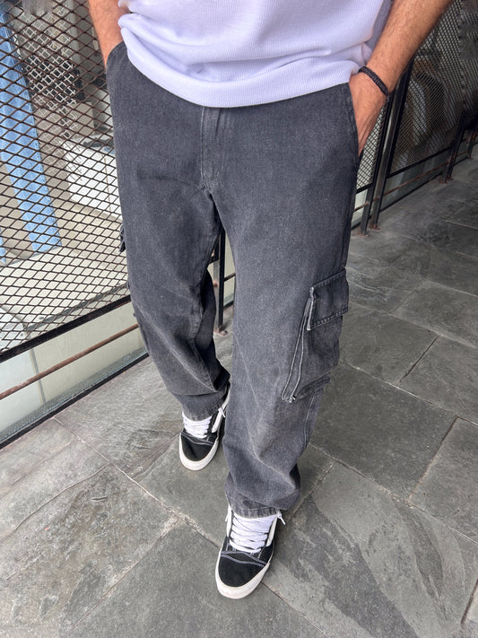 Cargo baggy black gastado