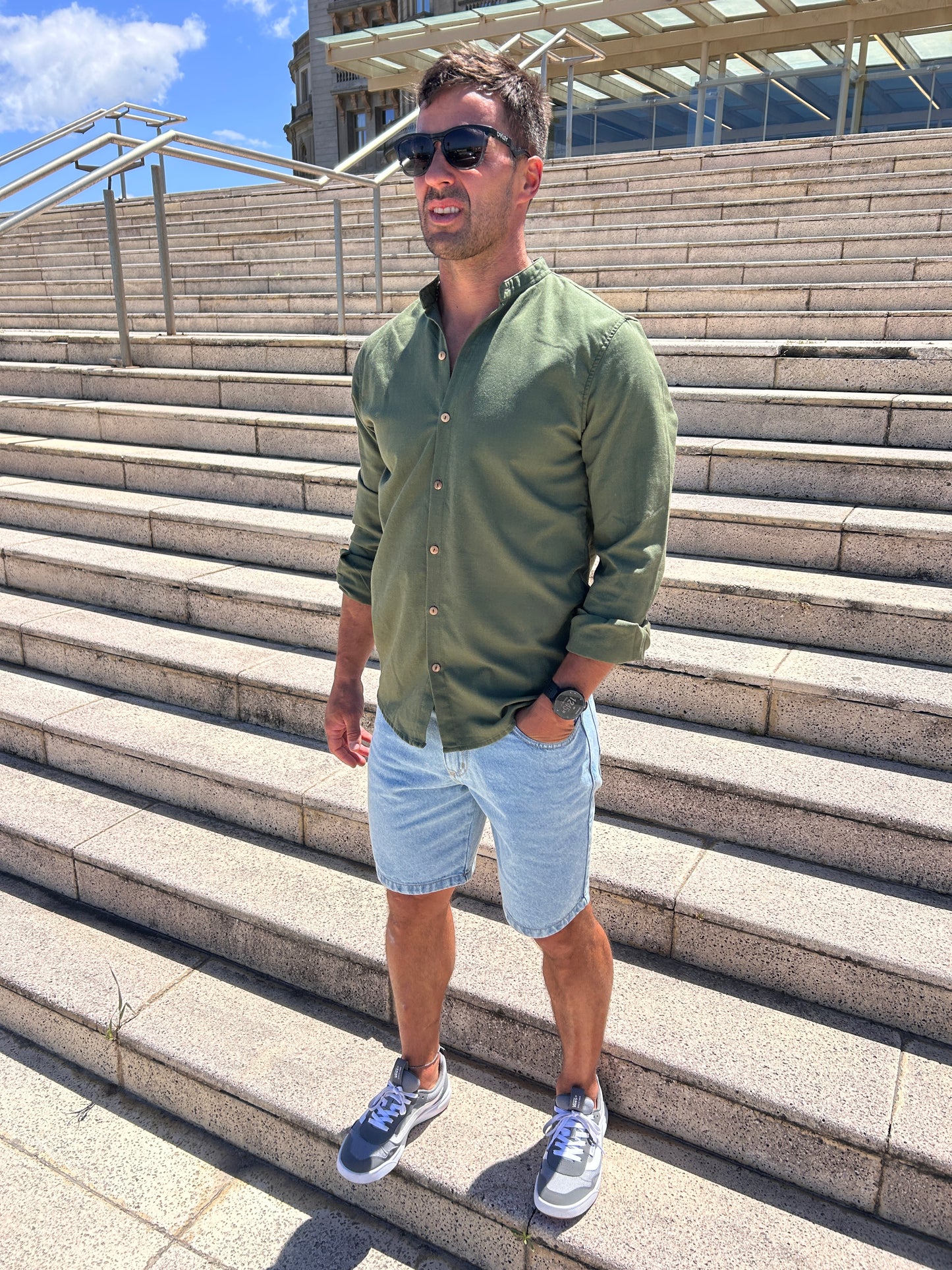 Camisa de lino verde oliva