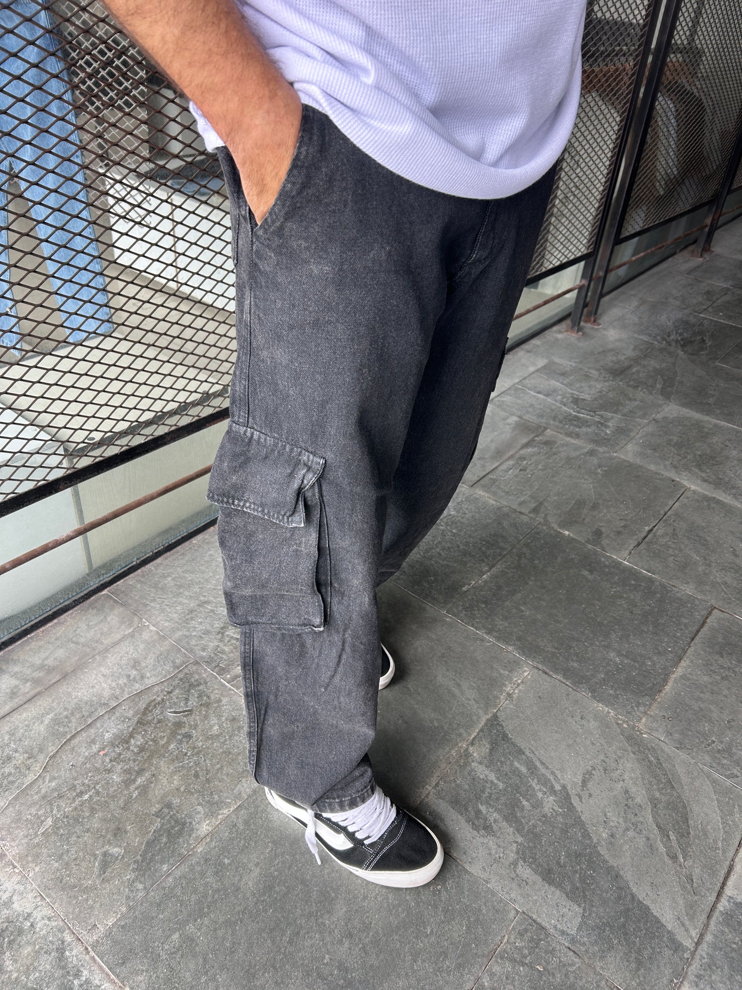 Cargo baggy black gastado
