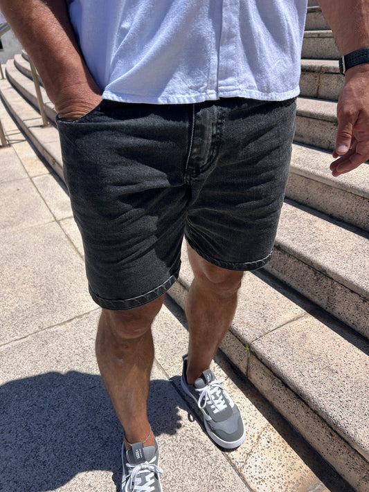 Bermuda BLACK gastada