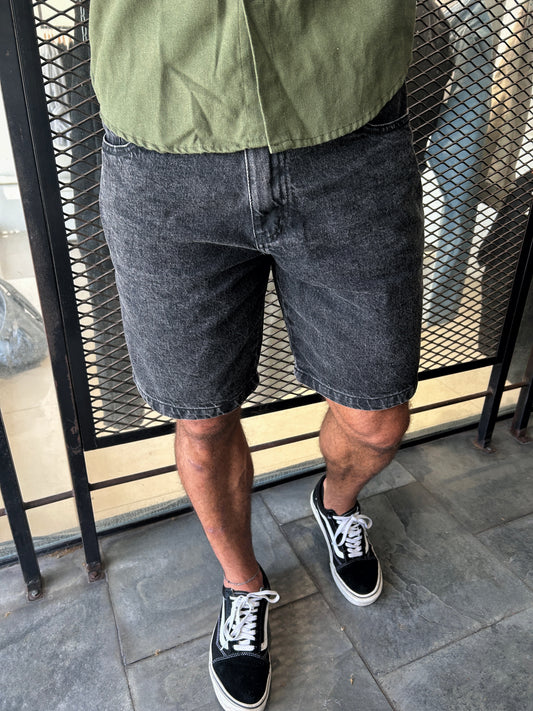 Bermuda BLACK gastada