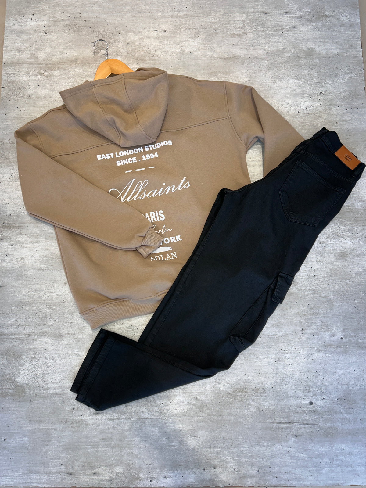 Canguro tostado de algodón estampado (espalda)