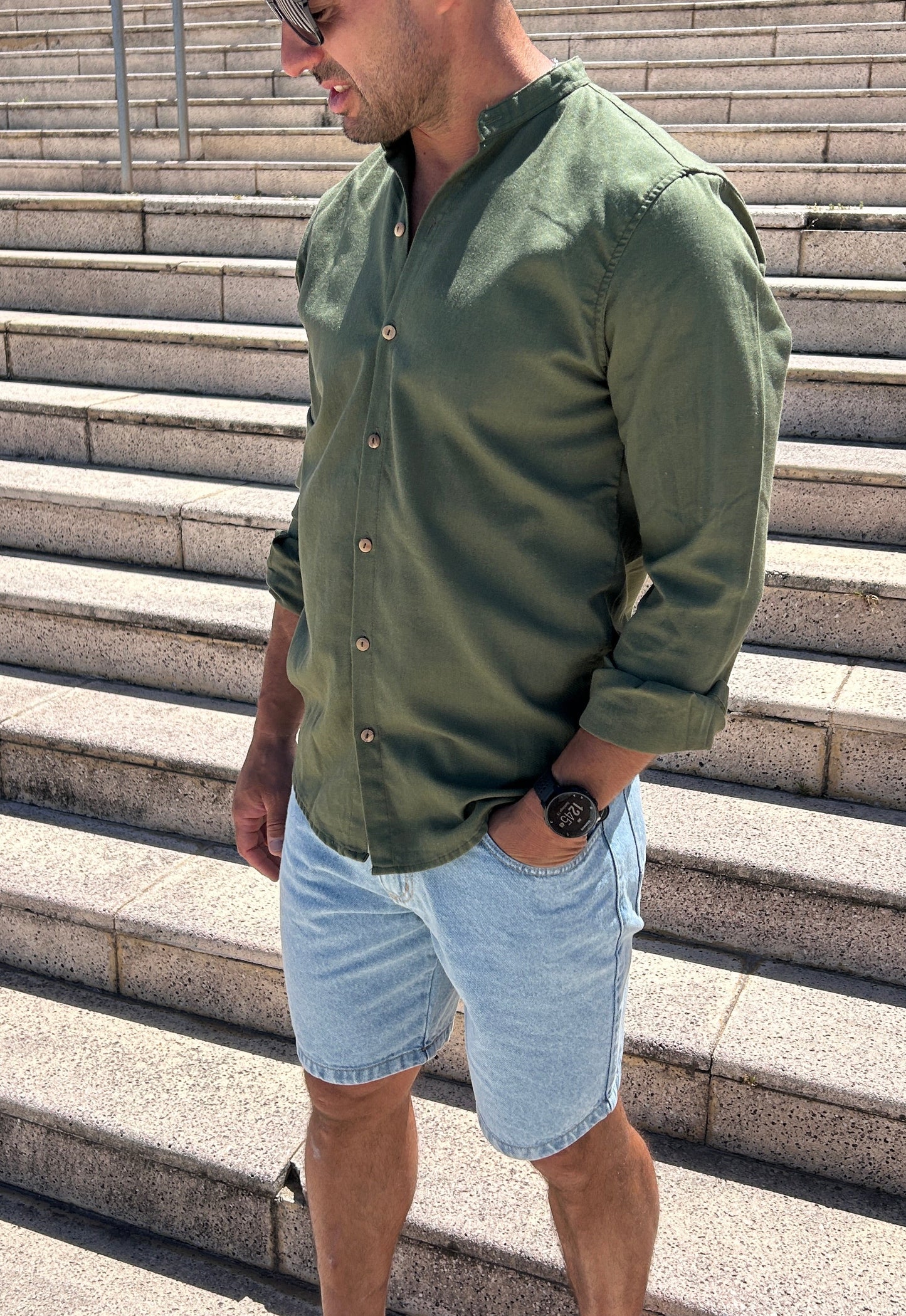 Camisa de lino verde oliva