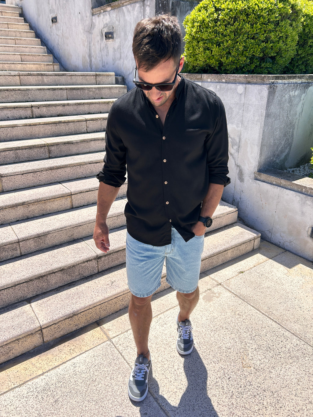 Camisa de lino negra