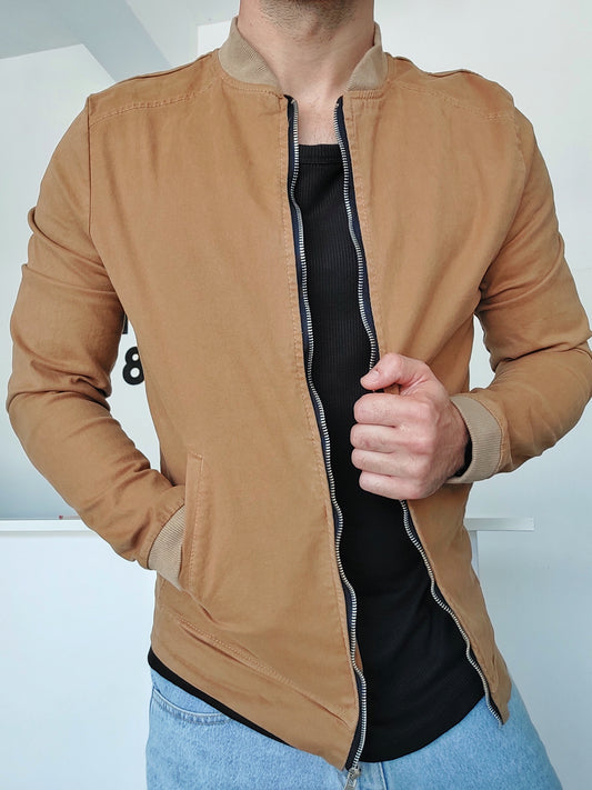 Bomber de gabardina camel